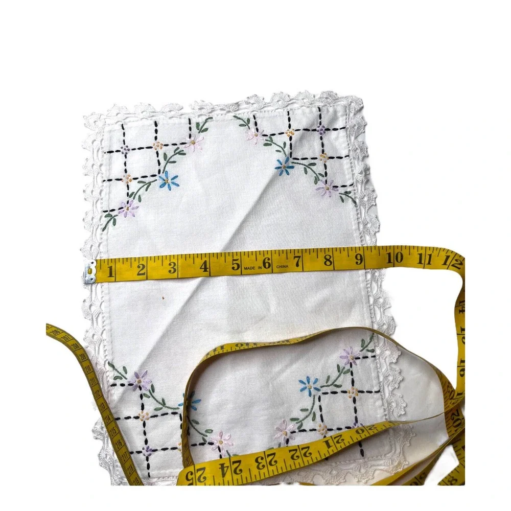 VTG Table Runner and Dresser Scarf Embroidered Floral w/ Crochet Edge 1‎ lg 1 sm